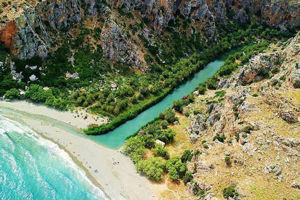 Bezoek de Kourtaliotiko waterval en Preveli Beach 