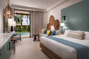 Woonvoorbeeld (Unique) swim-up junior suite (Only Adult)