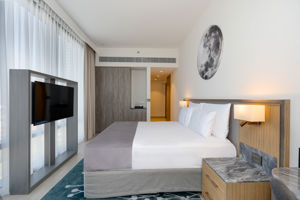 The First Collection Hotel JVC