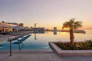 Woonvoorbeeld deluxe kamer swim up