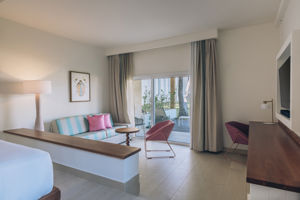 Woonvoorbeeld junior suite (zwembad- of zeezicht)