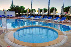 Parador Beach Hotell