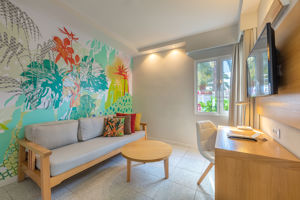 Koala Garden by LIVVO