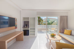 Koala Garden by LIVVO