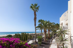 R2 Maryvent Beach Apartment 