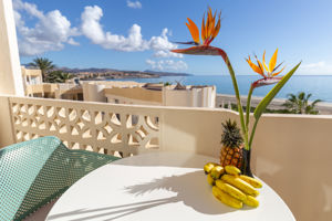 R2 Maryvent Beach Apartment 