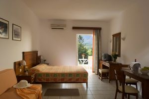 Vardis Olive Garden Hotel 