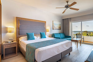 Familiekamer standaard met zwembad of zijzeezicht