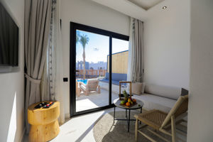 Woonvoorbeeld junior suite swim up