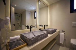 Woonvoorbeeld junior suite swim up