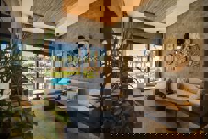 Woonvoorbeeld executive suite met jacuzzi of zwembad