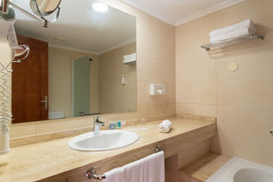 Landmar Costa los Gigantes Family Resort