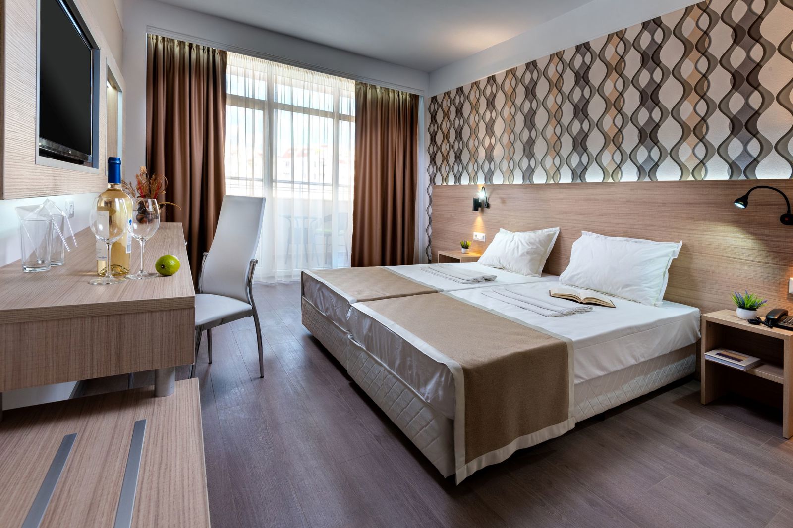 Maria Palace slide 3