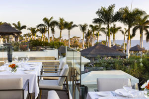 RedLevel La Terrasse restaurant