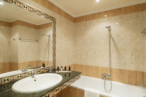 Mitsis Petit Palais Beach Hotel