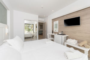 Woonvoorbeeld deluxe suite met 2 slaapkamers