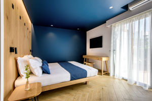 Woonvoorbeeld superior familiekamer zee- of zwembadzicht