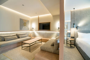 Woonvoorbeeld garden oasis suite met prive zwembad