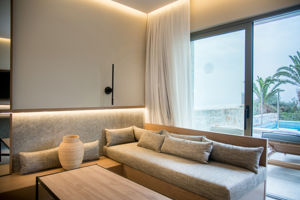 Woonvoorbeeld sanctuary suite met zeezicht en prive zwembad