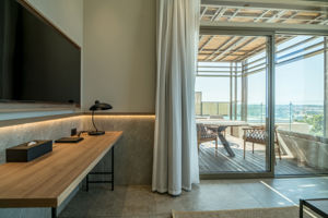 Woonvoorbeeld signature suite met zeezicht en bubbelbad