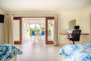 Fly & Go Captain Don's Habitat