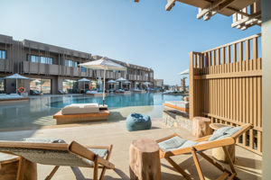 Woonvoorbeeld suite gedeeld zwembad (petit)