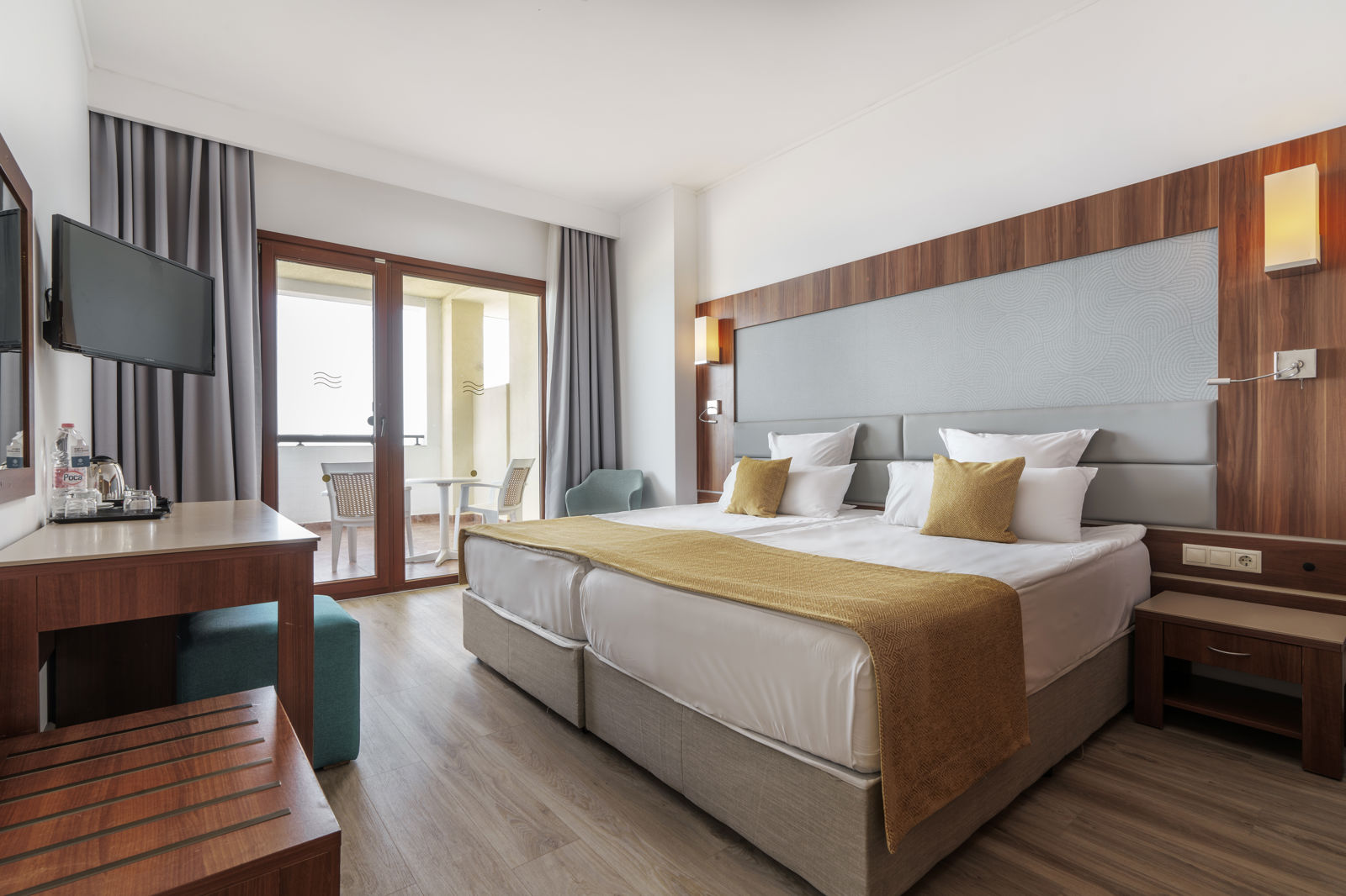 Alua Helios Bay slide 2