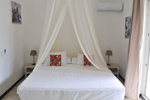 Woonvoorbeeld Superior kamer, zwembad-/tuinzicht