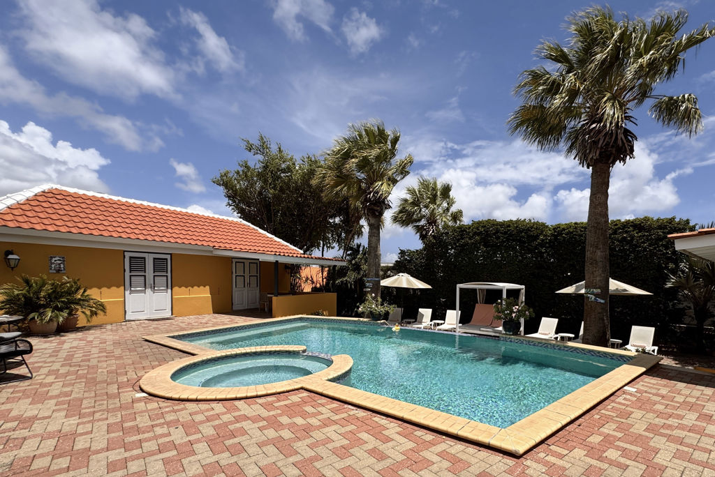 't Kempenhuys - vrijstaande zeecontainer - Landhuis Bona Vista in Curaçao