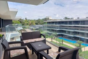 Woonvoorbeeld 2-kamerappartement zwembadzicht