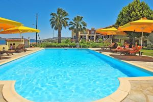 Ariadnes Holiday Appartementen