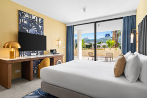 Fly & Go The Rif at Mangrove Beach