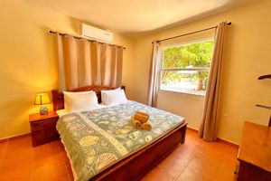 Woonvoorbeeld 4-kamer bungalow, zwembad-/tuinzicht