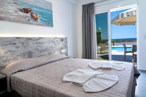 Aegean Horizon Suites