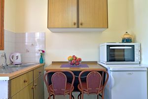 Feeloxenia Apartments