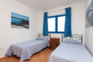 Woonvoorbeeld 3-kamerappartement (family) met zwembadzicht