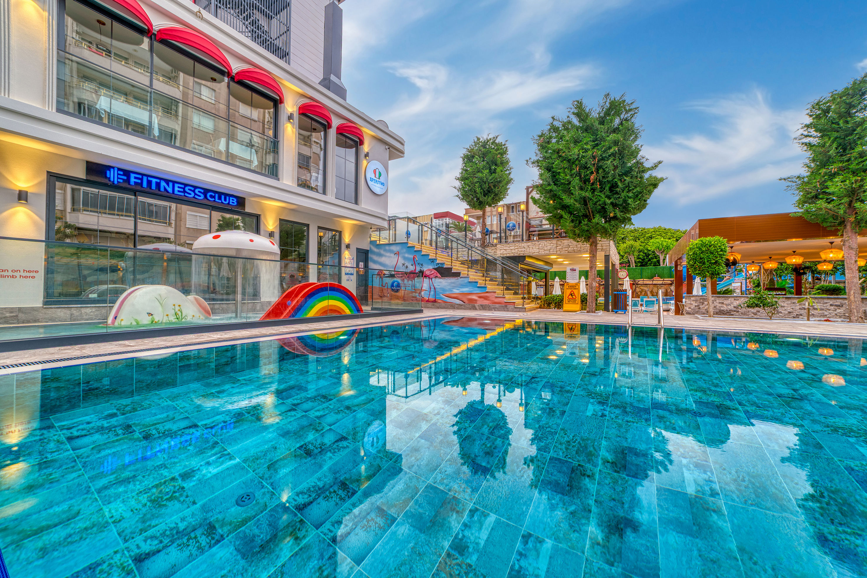 Club Big Blue Suite Hotel