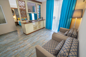 Club Big Blue Suite Hotel