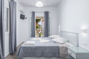 Maria Studios & Apartment