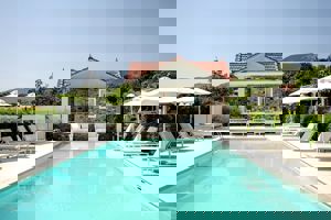 Ikies Lesbos - OIKIES