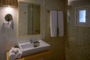 Ikies Lesbos - OIKIES