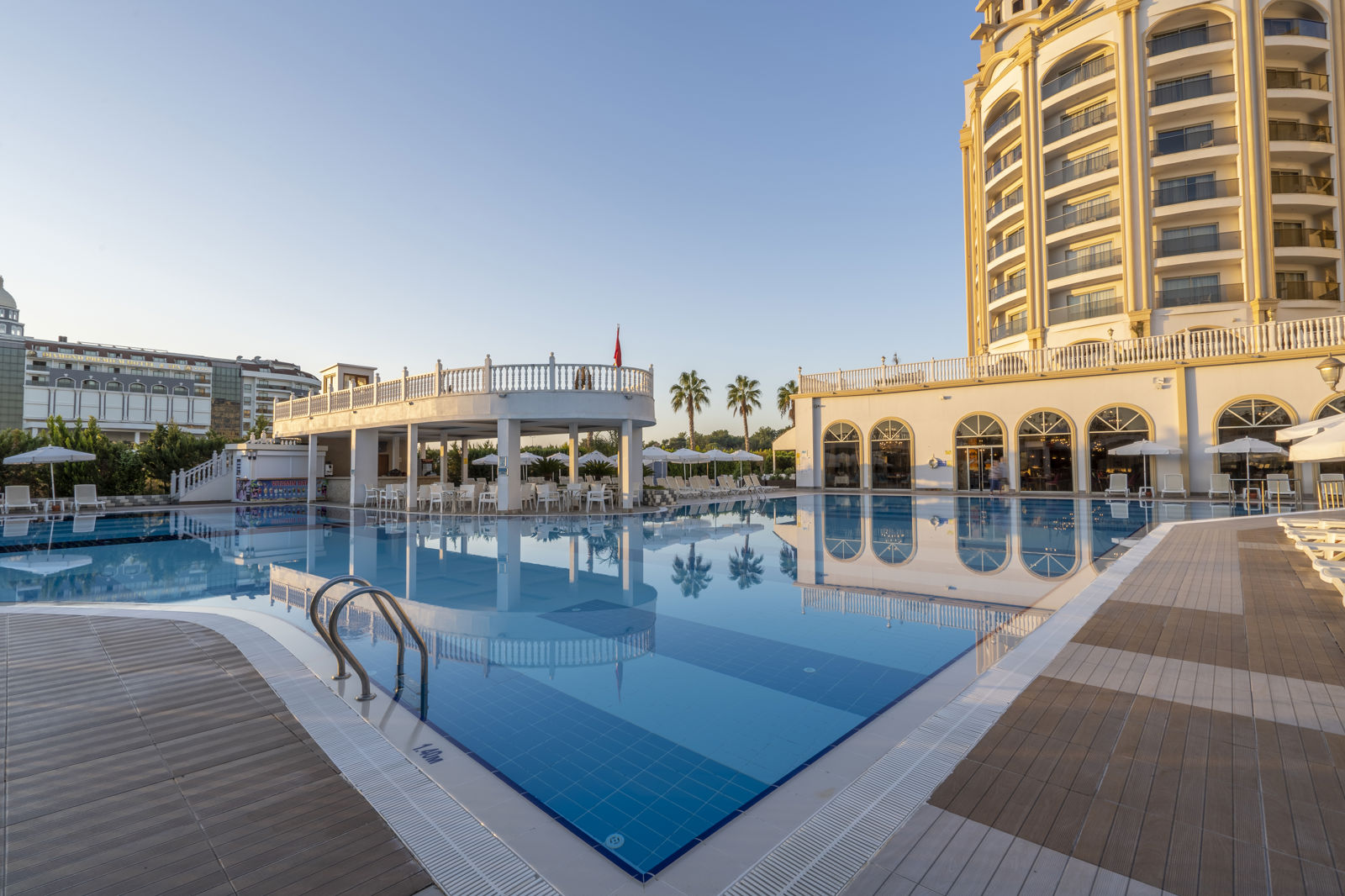 J'adore Deluxe Hotel & Spa