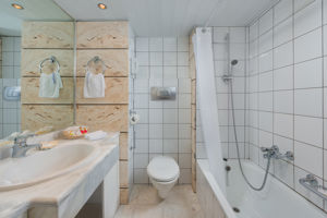 Fly & Go Dionysos Hotel