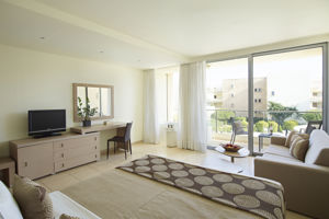 Fly & Go The Ixian Grand & All Suites