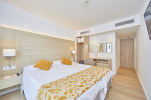 Woonvoorbeeld standaardkamer zij-zeezicht