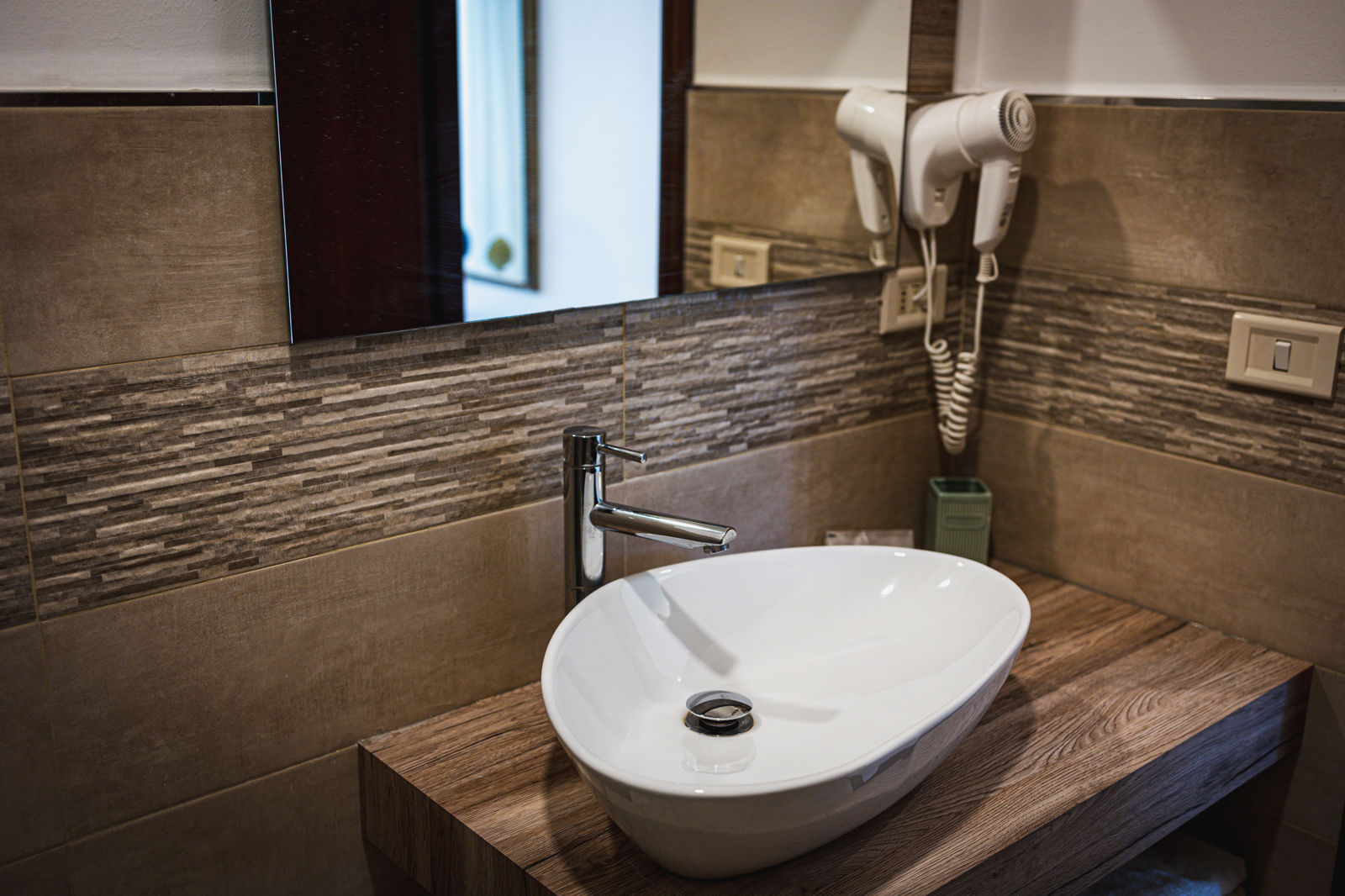 Hotel Alexander slide 5