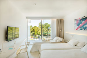 Els Pins Resort & Spa