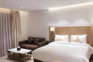 He Hotel Apartment by Gewan