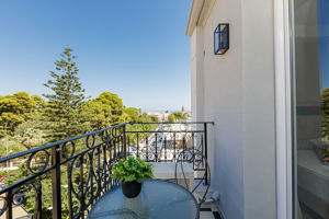 Fly & Go Jo - An Palace