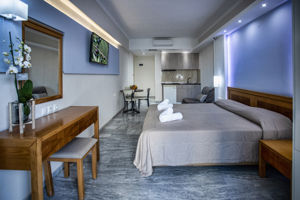 Fly & Go Mary & Mary Royal